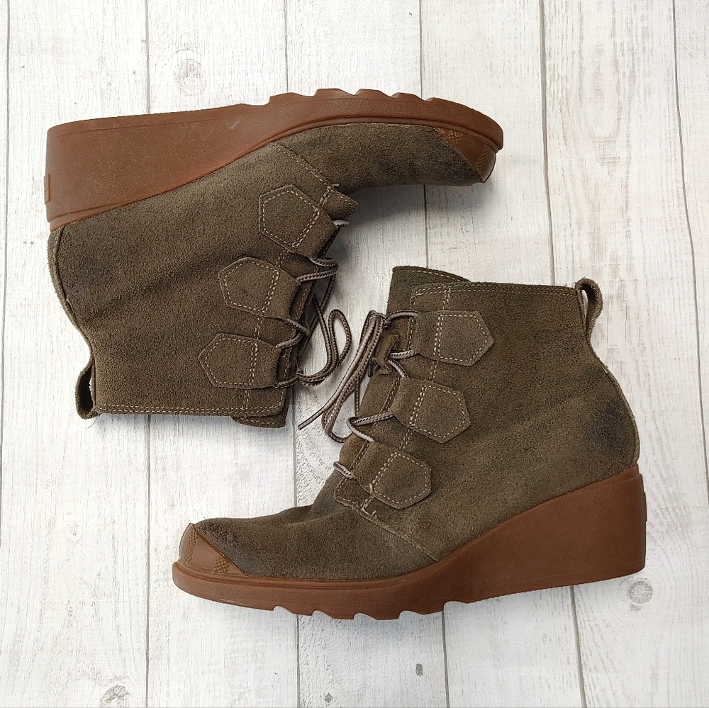 Sorel Toronto Suede Wedge Ankle Boots